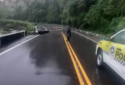 La ruta 307 quedó habilitada tras el socavón (VIDEO)