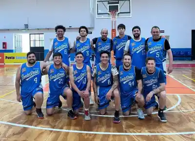 El clásico merlino se definió sobre la chicharra y dejó a un solo líder en el torneo