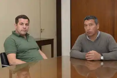 La foto de Verna y Di Nápoli movió el tablero: dos intendentes del PJ ya tienen nuevo espacio