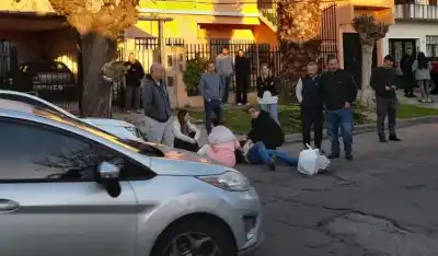Llevaba a su hija al colegio y seis delincuentes lo rodearon: lo que encontraron en la escena