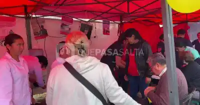 Instalan una carpa frente a la Catedral: qué encontrarán los peregrinos que lleguen a Salta