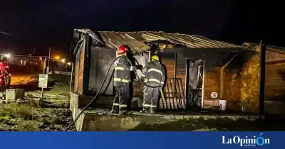 Incendio en una casa prefabricada de Caleta Olivia: el fuego arrancó en un lugar clave