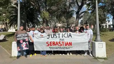 La marcha en Diamante que estremeció a todos: el pedido de justicia por Sebastián Barreto