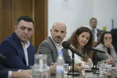 Chos Malal: cinco empresas se pelean por construir 24 viviendas con un presupuesto millonario