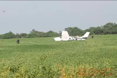 Una avioneta fumigadora se desplomó en un campo de Gualeguaychú y el piloto terminó internado
