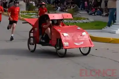 Diamante se llena de autos locos: 52 equipos y una velocidad que obligó a la organización a reaccionar