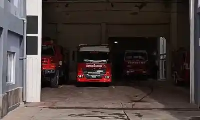 Los bomberos de Madryn hicieron sonar las sirenas y nadie les pagó lo que les deben