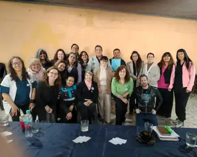 Jubilados de Trelew llevaron sus reclamos a PAMI: qué respondió la referente que se sentó a escucharlos