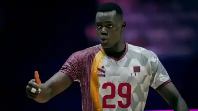 Con 13 años y 2,10 metros, ya juega en la selección de Qatar y rompe un récord que nadie esperaba