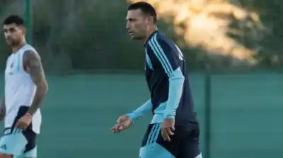 Scaloni define el equipo: el misterio que rodea a Messi y la última chance para varios jugadores