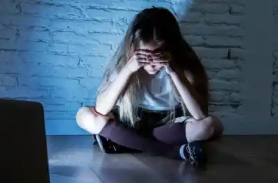 Escándalo en una escuela: Investigan a un docente por mensajes inapropiados a una alumna