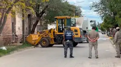 Hallazgo macabro en Córdoba: Recolectores encontraron un frasco con restos humanos entre la basura