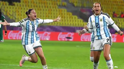 Argentina sufrió, remontó y festejó en el minuto 91: pasó a octavos del Mundial Sub 20