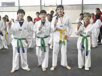 Formosa arrasó en el provincial de taekwondo de los Evita: las cinco medallas de oro femeninas quedaron en casa