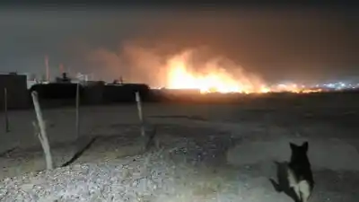 Rawson: el fuego avanzó campo adentro y la humareda se vio desde varios barrios