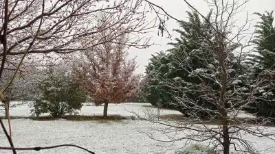 El frío apretó en el sur de Córdoba y la nieve sorprendió en cinco localidades