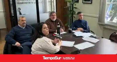 Santa Cruz negocia quedarse con las obras que Nación dejó sin terminar