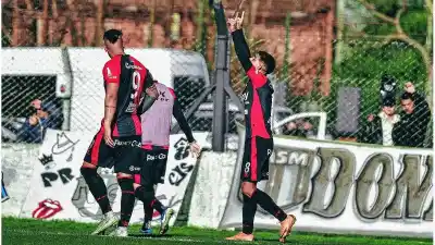 Colón visita a Godoy Cruz con una misión que no admite más errores