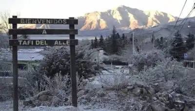 El invierno se niega a irse: volvió a nevar en los cerros tucumanos y el domingo trae más