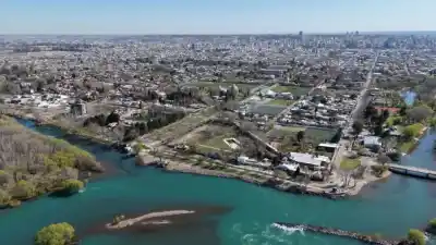 Figueroa habló del turismo como "nueva economía" y destapó el detalle que cambia todo en Neuquén