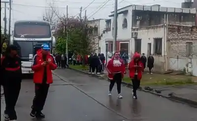 El operativo para Atlético-River: 700 policías, un detenido y lo que secuestraron en los micros