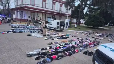 Se movían en plena madrugada por el río Uruguay: lo que dejaron abandonado al escapar