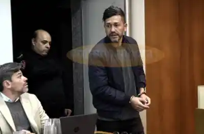 Debía explicar de qué vive y su respuesta en plena audiencia generó más de una sospecha