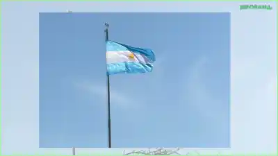 El detalle en la bandera del Parque de los Niños que encendió la polémica y terminó en un recambio