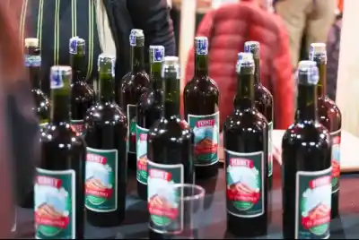 Volvió a Zapala tras perder a su marido y hoy elabora un fernet que sorprende a todos