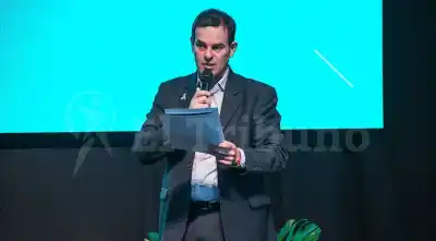 El economista que moderó el debate industrial de Salta lanzó una advertencia sobre lo que viene