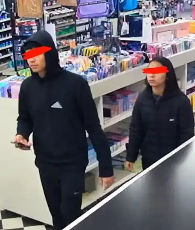 Denunció un robo en su librería y mostró las fotos: el detalle que desató la polémica