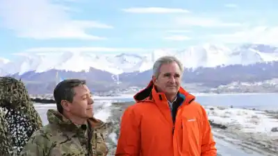 El hijo del canciller trabaja en la ONG que negocia con Londres por Malvinas: el dato que nadie quiere explicar