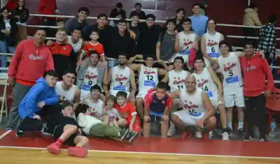 Regatas se llevó un duelo caliente de Don Bosco: la racha que no se detiene