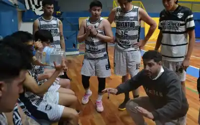 Seis pibes U21 en cancha: la apuesta de Juventud que cambia el futuro del club