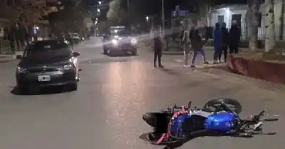 Un reventón fatal en Lavalle: la mujer que luchó por su vida tres días tras caer de una moto