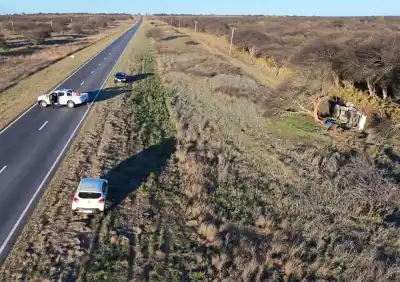 Manejaba una Hilux entre Telén y Victorica: el roce con un camión que terminó en tragedia