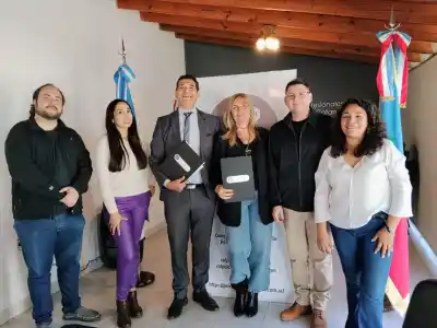 30 años de psicología y derecho: el reconocimiento que emocionó a Bruno Jerez