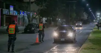 Lo frenaron en Guaymallén a la 1.20 de la mañana: lo que encontraron en el sistema lo dejó detenido