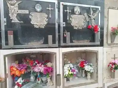 Rompieron 40 nichos en un cementerio de Jáchal: lo que se llevaron de adentro es escalofriante