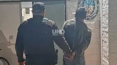 Un vecino vio cómo saltaba el tapial y llamó al 911: lo que encontraron después adentro los dejó mudos