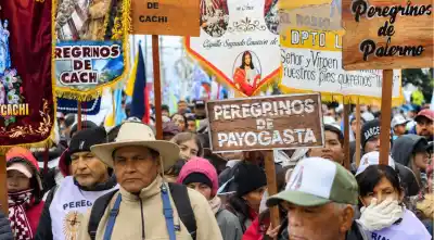 Caminaron cinco días desde Cachi: lo que vivieron al llegar a la Catedral