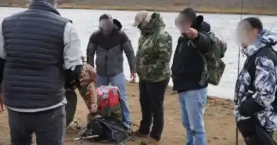 Pescaban fuera de temporada en el río Gallegos y no esperaban lo que pasó después