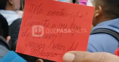 "Curaste a mi hija de cáncer": el mensaje que un peregrino de Cachi dejó en la Catedral