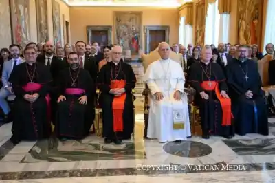 Una rectora puntana viajó al Vaticano: lo que el Papa le pidió a los 60 invitados