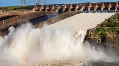 Itaipú abrió sus compuertas: el detalle que ahora miran todos en Misiones
