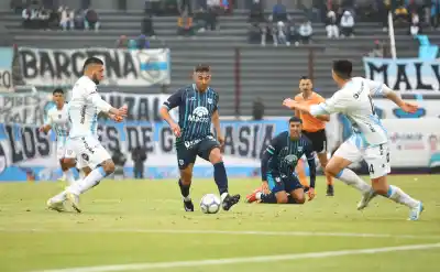 Gimnasia lo ganaba con un golazo, pero nadie esperaba lo que pasó después