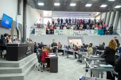 Lo que casi nadie vio en la Legislatura pampeana mientras todos hablaban de Los Nihuiles