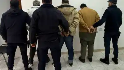 Incendio intencional en el centro: tres tucumanos aprehendidos tras una fuga que terminó mal
