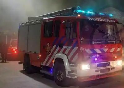 Incendio en una casa de la Capital: dos personas debieron ser asistidas