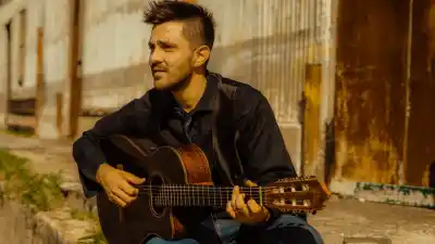 Efraín Colombo busca voces cordobesas: el escenario de su show no está completo
